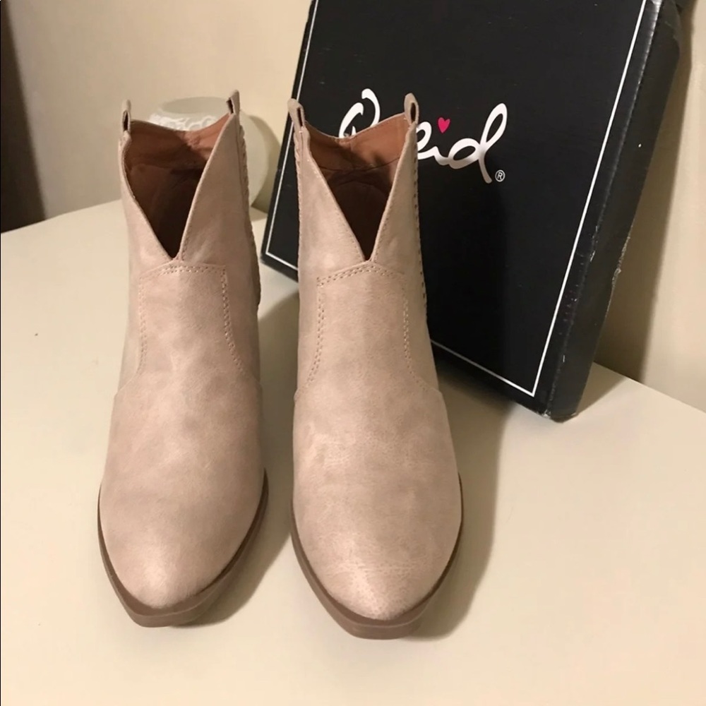 Stone Booties - Picture 2 of 7